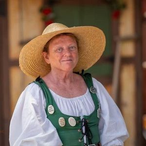 Meet your Posher, Nancy